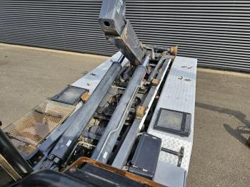 FMX 460 8x4-4 / HIAB Z CRANE + HOOKLIFT